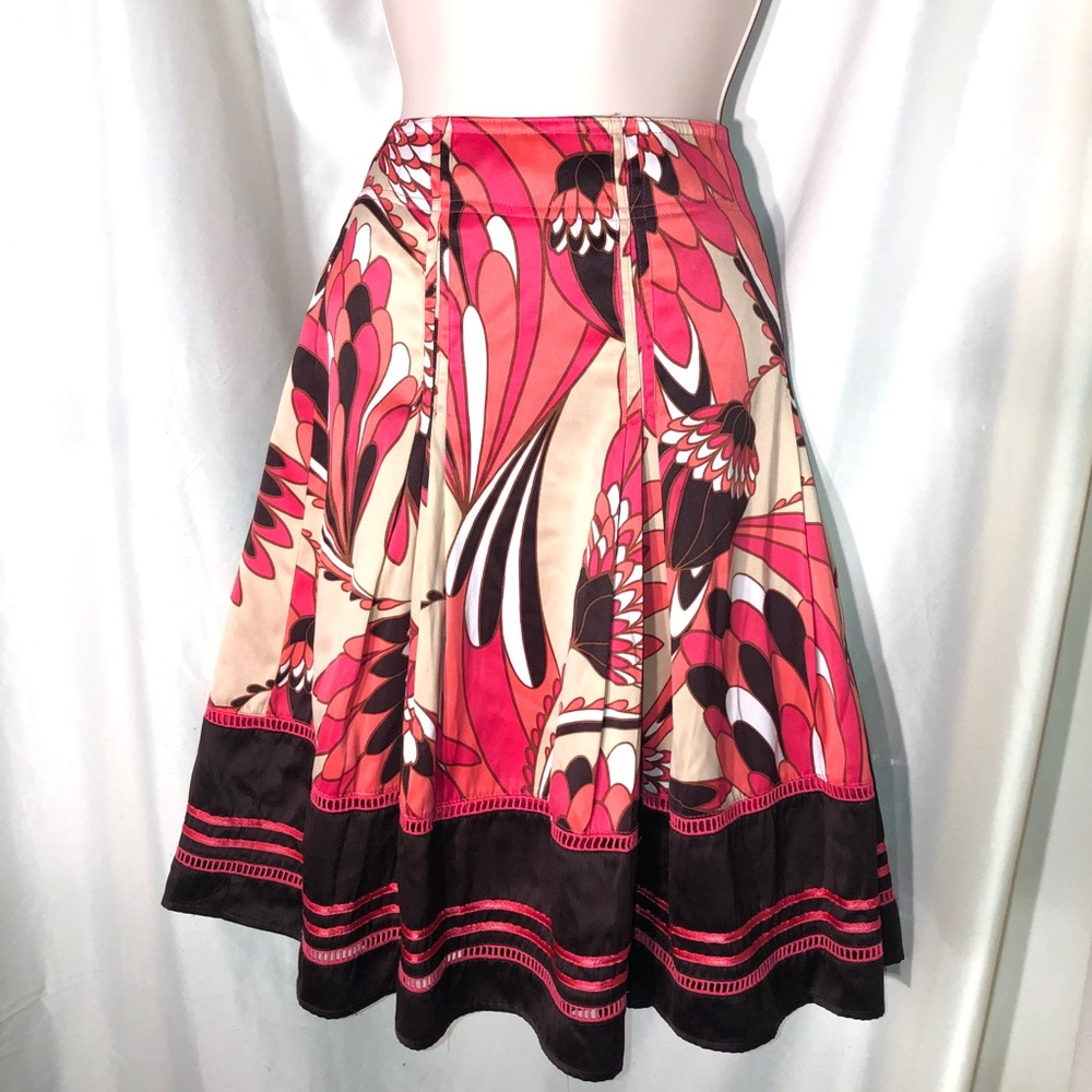 What’s this unique skirt’s color? Persimmon? Hot Salmon? Deep peach?